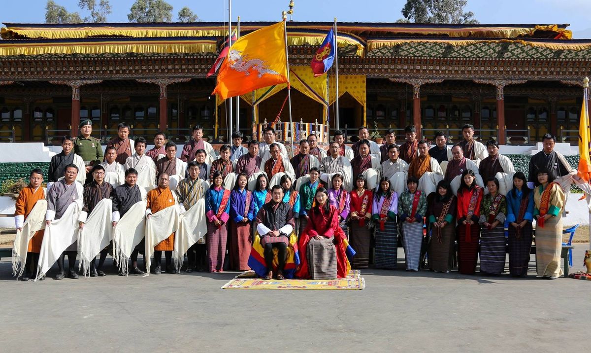 Placeholder for a group photograph of the Trongsa Poenlop Thuendral Club.